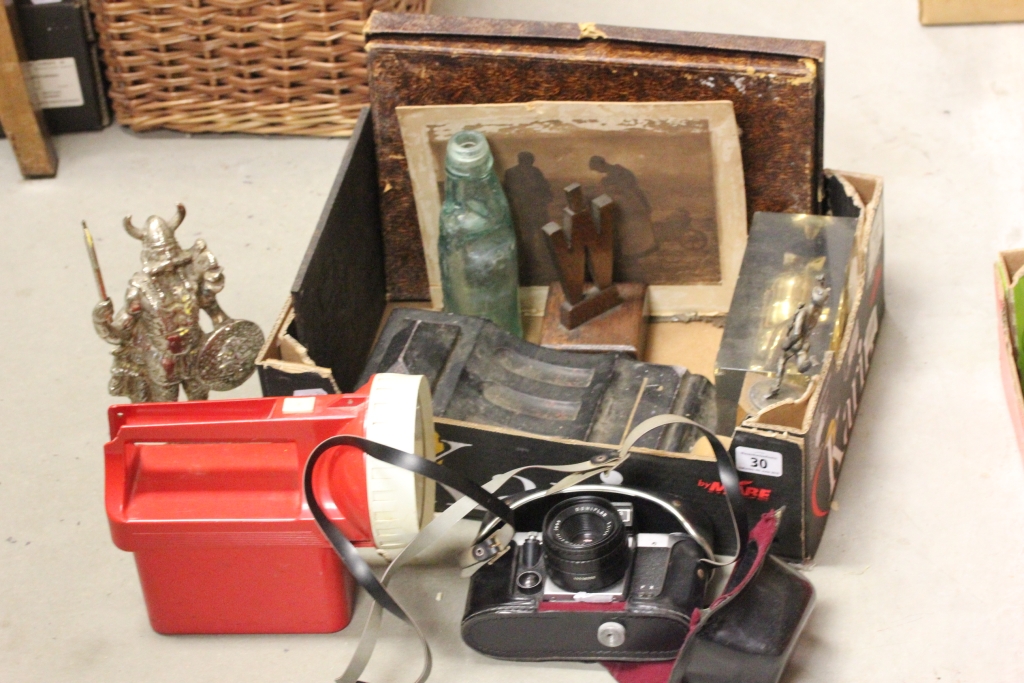 Box of mixed collectable's including camera