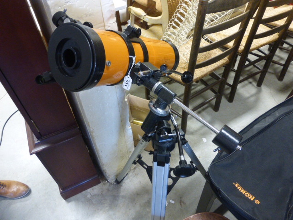 Konus Electronic Type Newton Telescope on Tripod Stand