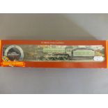 Model Railway - Boxed Hornby OO gauge R053 Manchester United LNER Class B17 Loco with paperwork