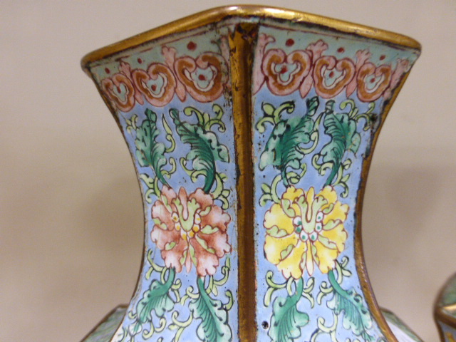 A pair of Chinese Canton enamel hexagonal vases, decorated with panels of birds and flowers, 23cm - Image 6 of 8