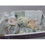 Mixed Box of Contemporary Costume Jewellery including Simulated Pearls, Shell, etc