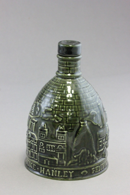 Wade Potteries decanter for Beauford plc lacking contents