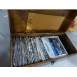 Vinyl - Good wooden storage box containing a collection of 45's from various genres