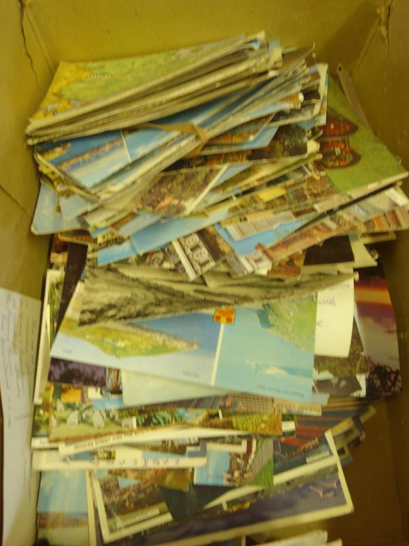 Box containing a large amount of old postcards, - Image 2 of 2