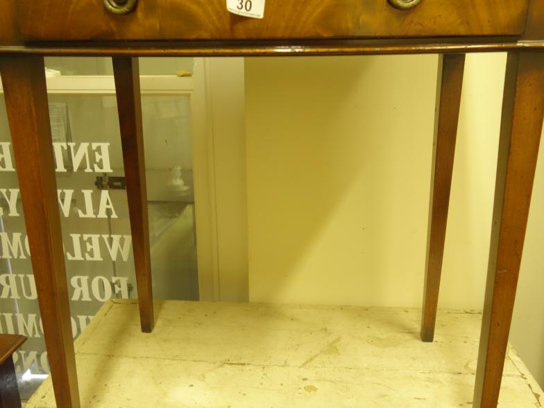 Good quality hall table/side table Georgian style with a single bow fronted long drawer above 2 - Image 2 of 2