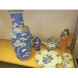 19th and 20th century blue and white Oriental china to include tea pot and lid, plate, and vases 8