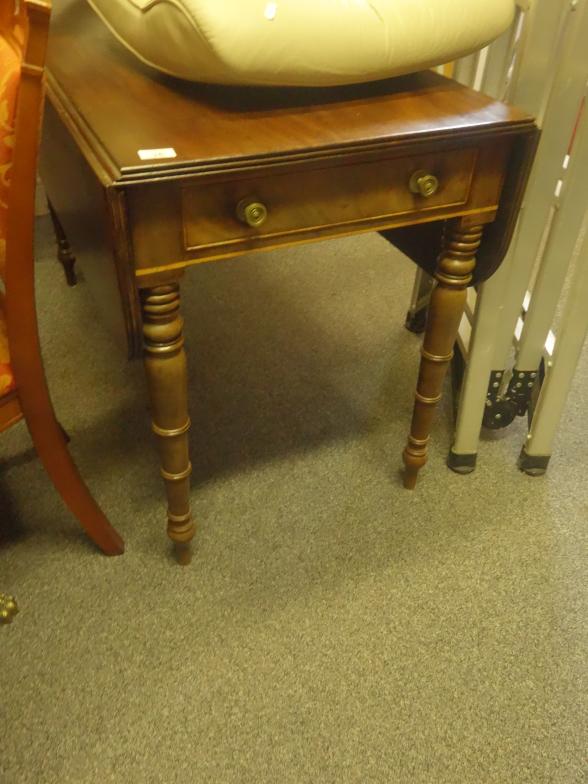 Good quality Cuban mahogany Pembroke table c1850, single long drawer to the front with brass handles
