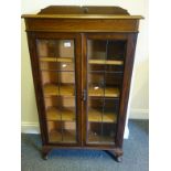 Oak show cabinet with 2 lead panelled glazed doors to the front, 5' tall x 2'6 wide