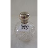 Salts bottle with cut glass body Birm 1906