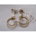 A gold & pearl set pair of earrings 3g