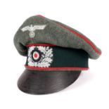 1939-1945 German Third Reich, Artillery officer's crusher cap. The crown and hatband with red