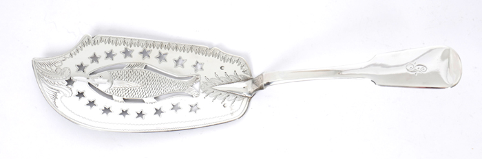 Irish silver fish slice. A William IV Irish fiddle pattern fish slice, the clip-shaped blade