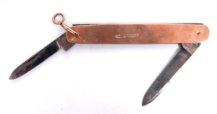 Edwardian gold pocket knife. A two-bladed gentleman's pocket knife, faced with 9ct rose gold,