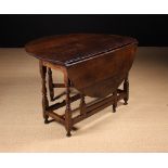 A Fine Late 17th/Early 18th Century Oak Gateleg Table.