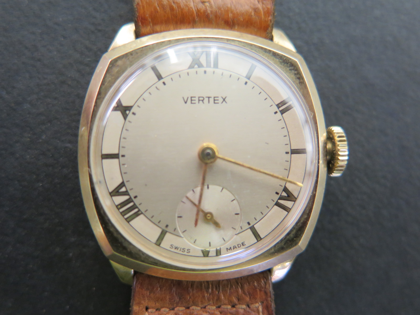 A 1960 Vertex 9ct gold Gentleman's wristwatch having cushion shaped case with circular dial having - Image 3 of 4