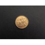 1914, George V half Sovereign gold coin - Weight approx 4.