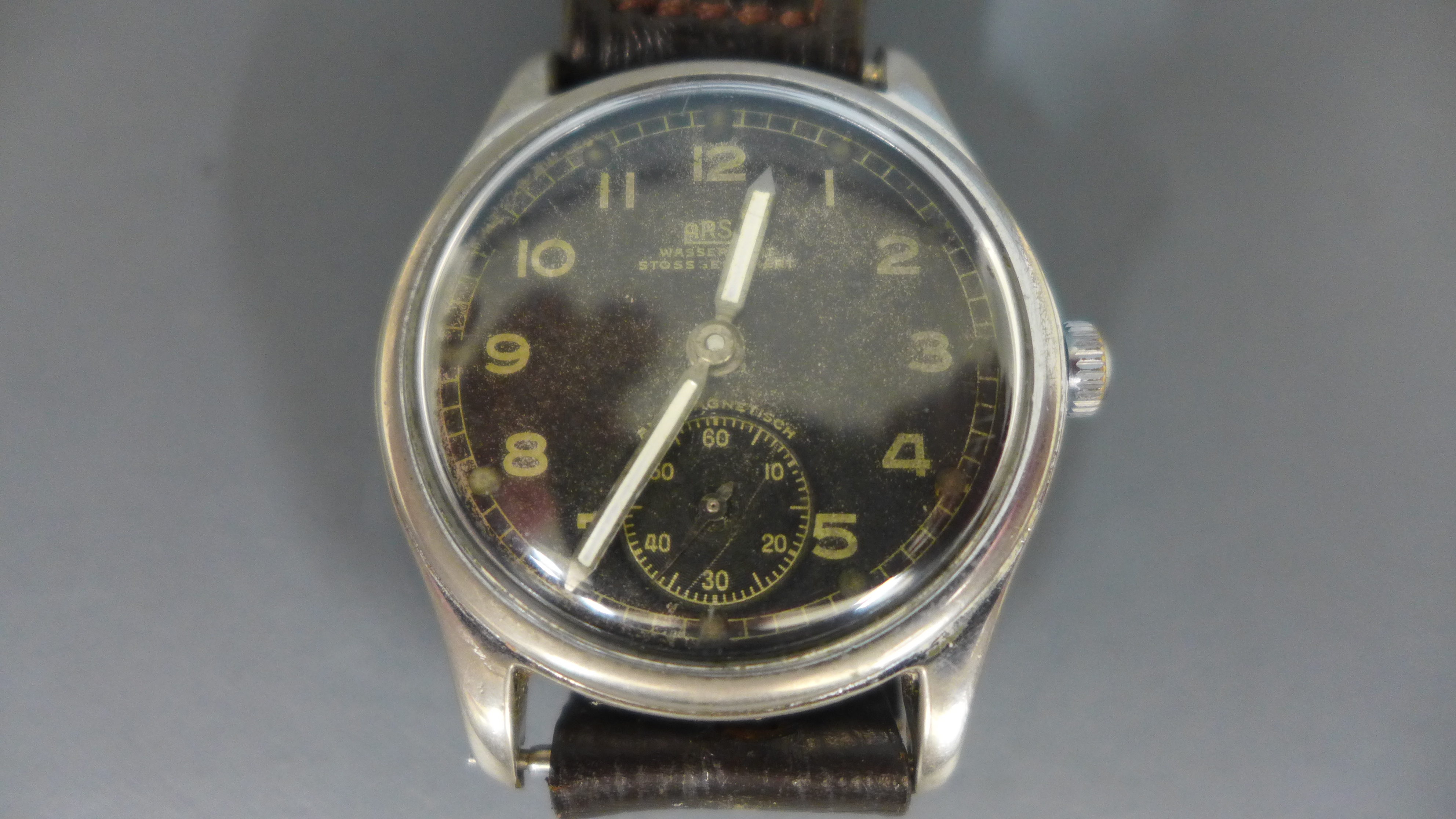 A German WWII Arsa Wasserdicht Stossgesichert wristwatch circa 1940's, - Image 2 of 3