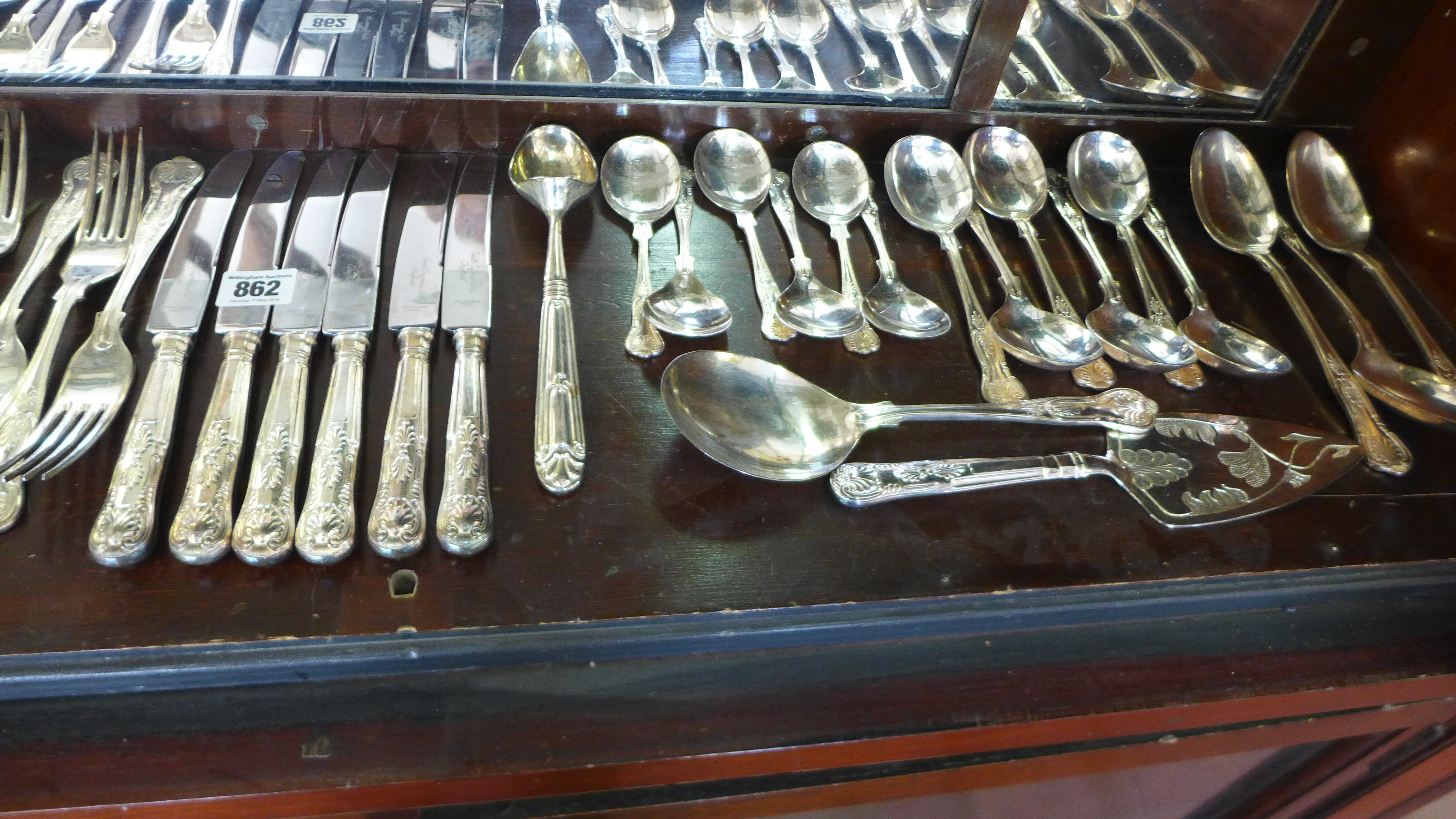 A set of silver plated Kings pattern flatware including six dessert knives, forks and spoons, - Image 3 of 3