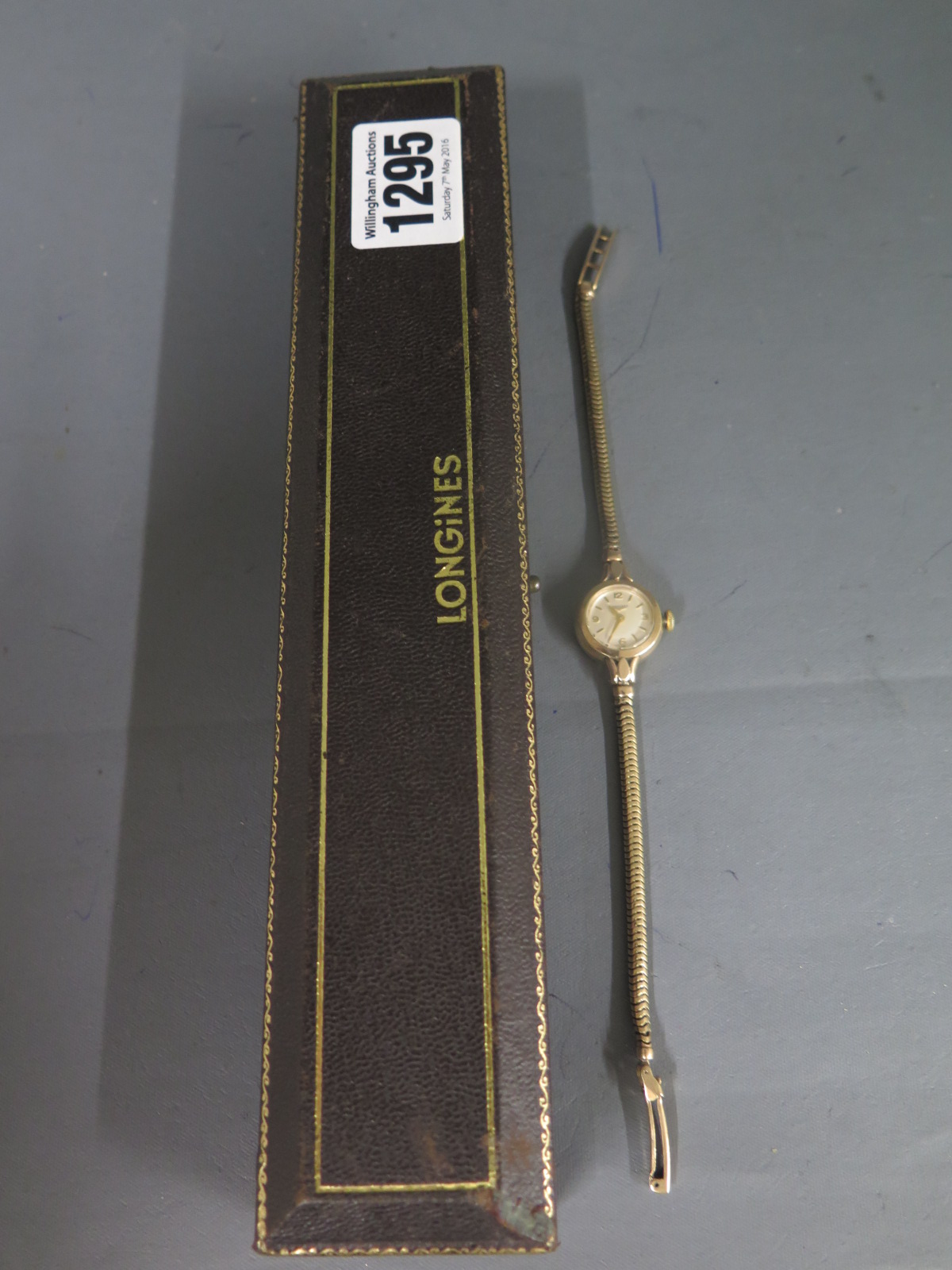 A ladies 9ct gold Longines wristwatch with bracelet hallmarked for 1960 with 17 jewel movement - Image 3 of 3