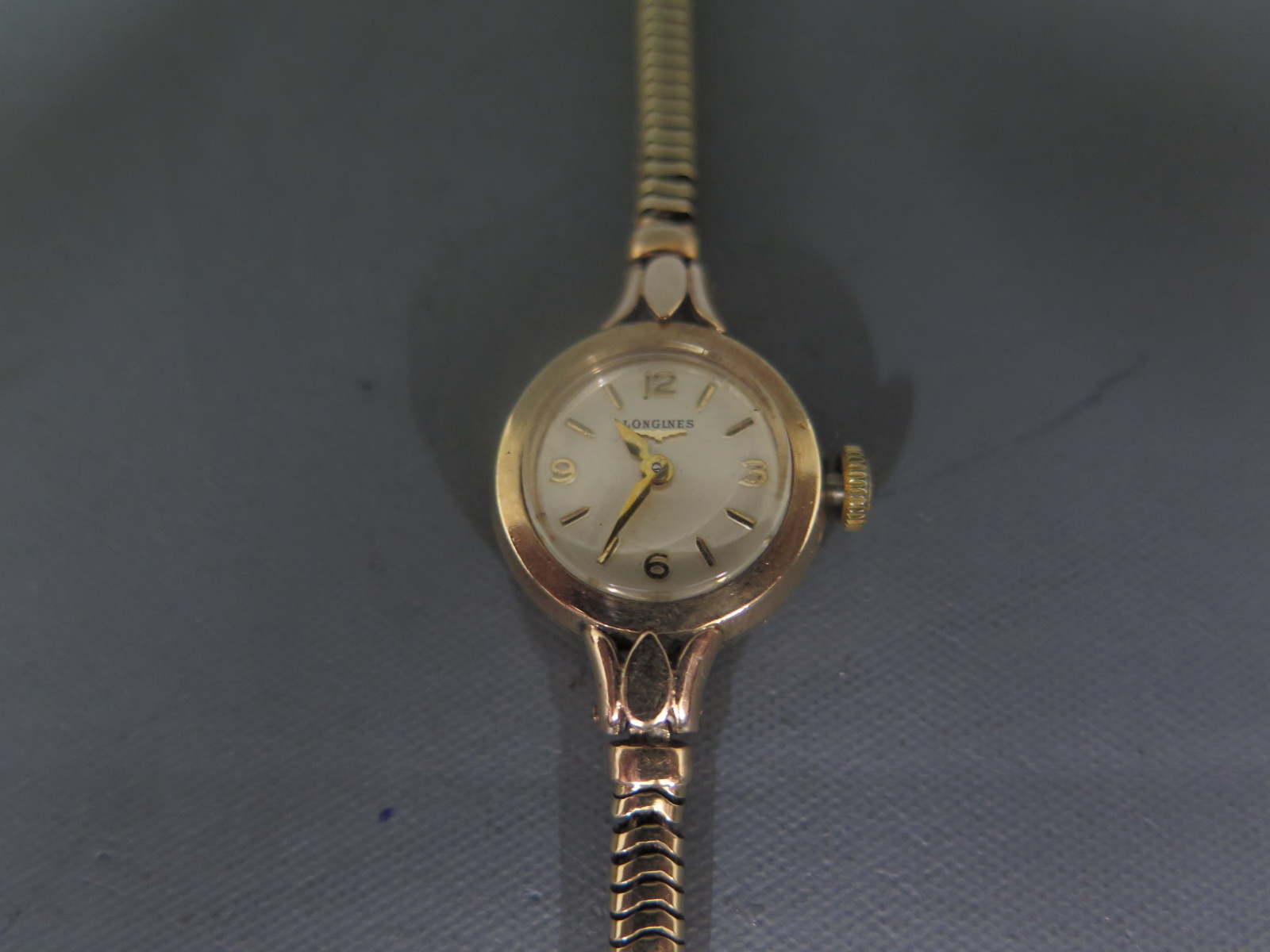 A ladies 9ct gold Longines wristwatch with bracelet hallmarked for 1960 with 17 jewel movement - Image 2 of 3
