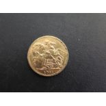 1911, George V gold Sovereign coin - Weight approx 8.