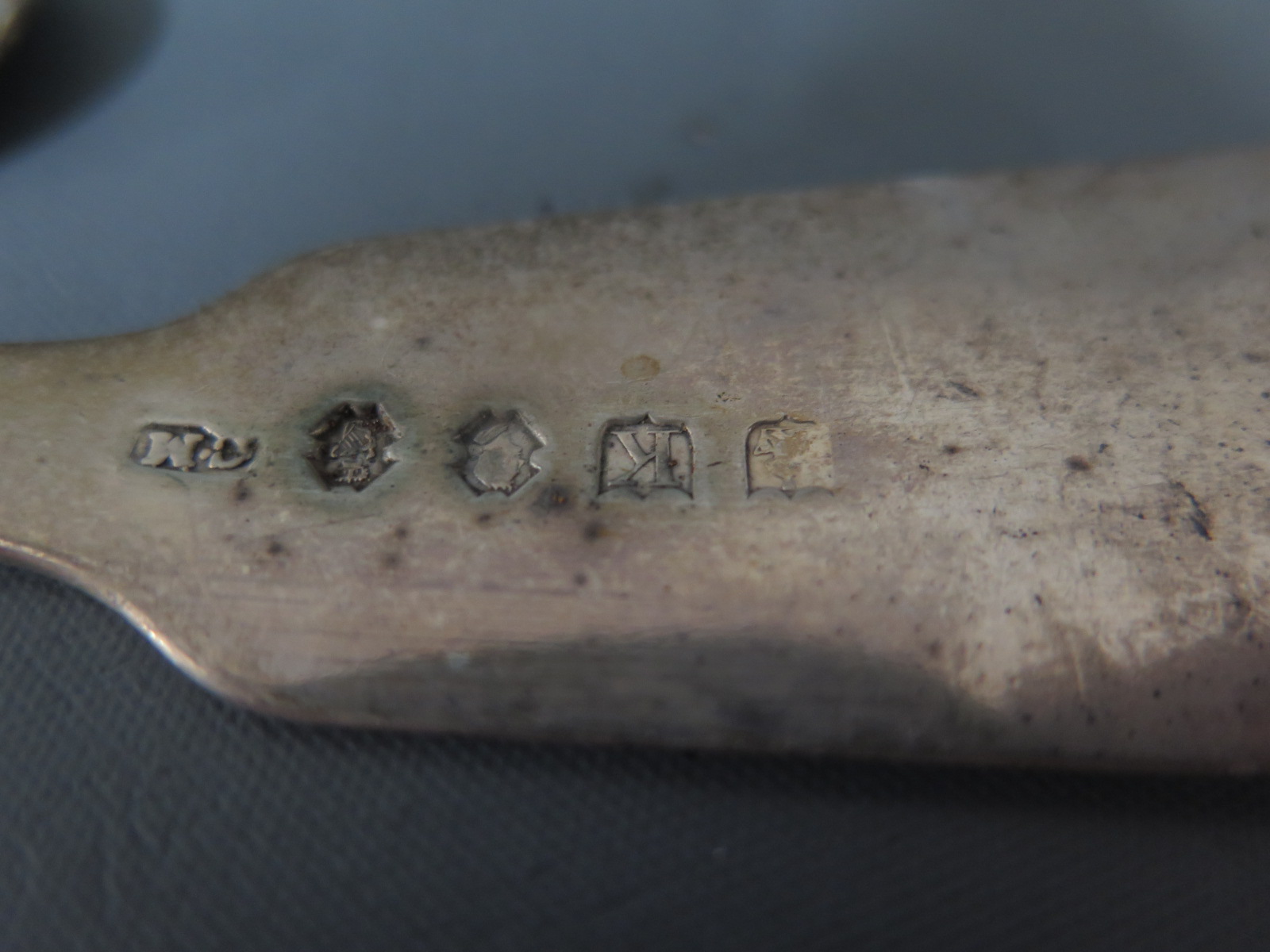 A collection of assorted silver Irish flatware and three plated forks - total approx weight 20 troy - Image 2 of 5