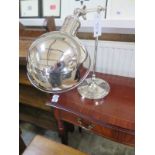 A nickel plated desk lamp with three hinges - Height 8cm Condition report: As new