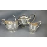 A silver three piece teaset Sheffield 1912/1913 maker W & EV - total weight approx 38 troy oz