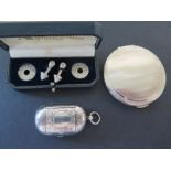 A silver Sovereign holder/stamp case - hinge broken,