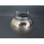 A silver "Witchball" table lighter by Comyns London 1964/65 - Height 7 cm,