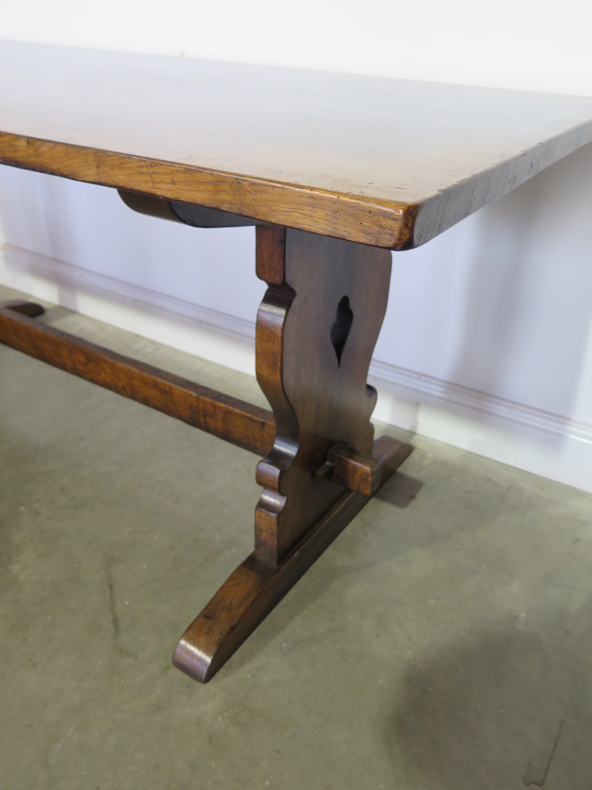 An oak refectory table from Titchmarsh and Goodwin - Height 76cm x 183cm x 80cm with six oak - Image 3 of 3