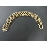 A 9ct yellow gold link bracelet - Length 21cm - approx weight 18.