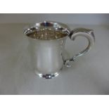 A silver hallmarked tankard - hallmark for Sheffield 1960-61 - approx weight 8 troy oz - in good