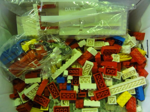 An assortment of early Lego building blocks to include six 700e grey platforms, a quantity of - Image 6 of 6