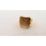 An 18ct gold signet ring, size R, 7.5g