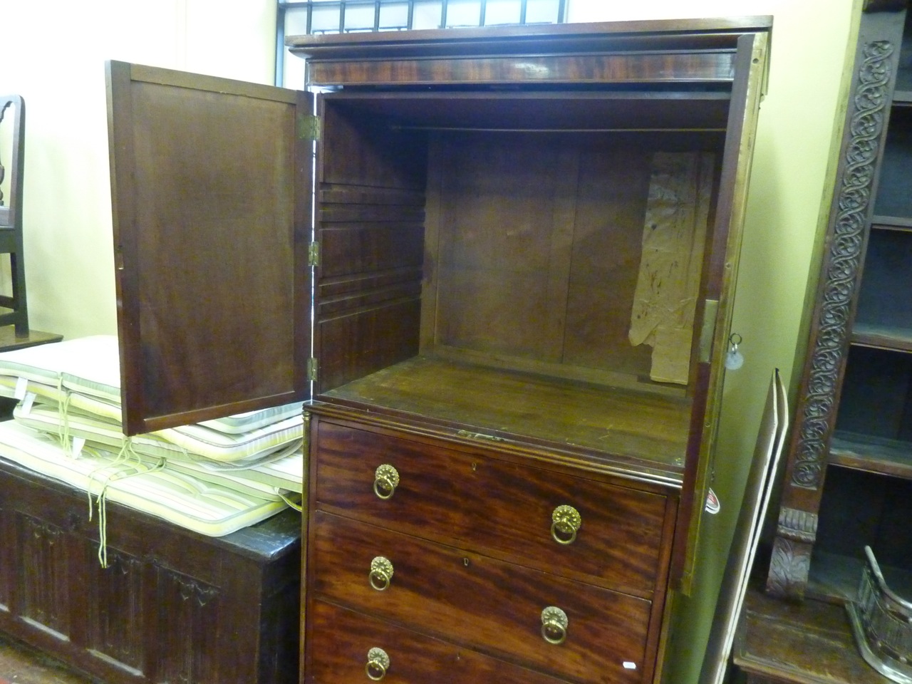 A Georgian mahogany gentleman's bedroom cabinet, the lower section enclosed by four drawers, the - Image 2 of 4