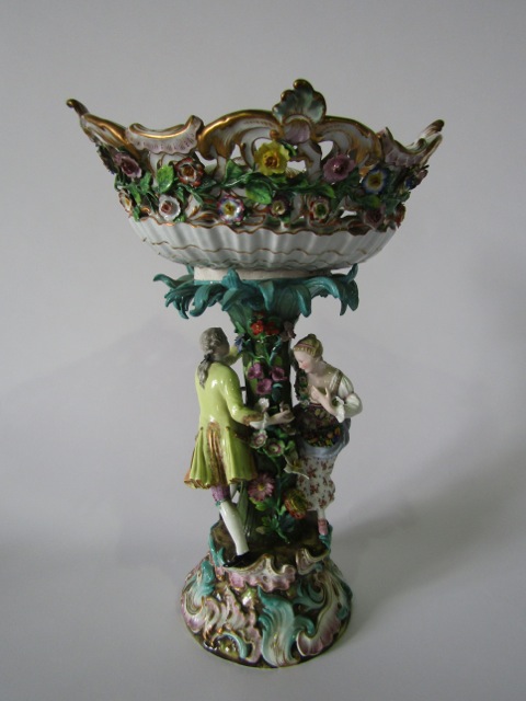 A good quality and substantial 19th century continental table centre piece, probably Meissen, in the - Image 4 of 6