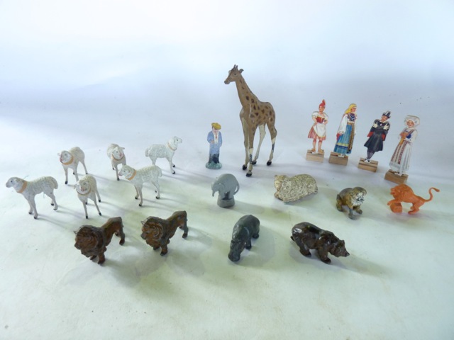 A mixed collection of early 20th century and later farmyard and other model vehicles to include a - Image 5 of 6