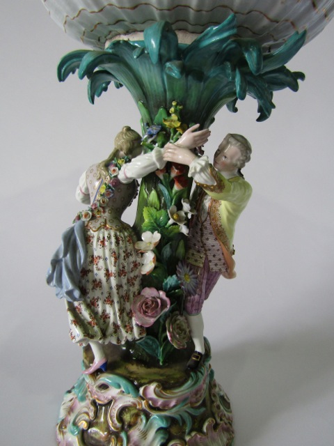 A good quality and substantial 19th century continental table centre piece, probably Meissen, in the - Image 2 of 6