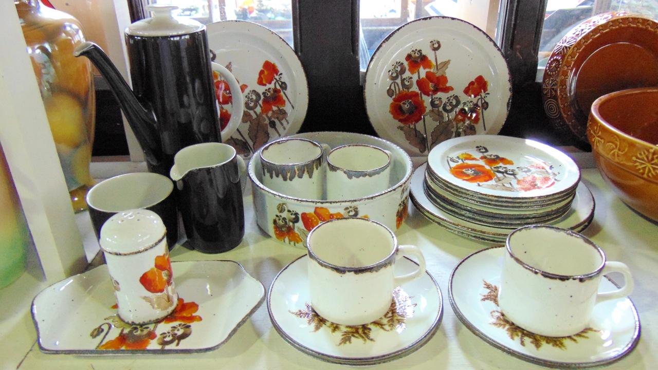 A collection of Midwinter Stonehenge Autumn pattern dinner and tea wares, comprising: a circular