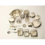 A miscellaneous collection of three silver vesta cases, various makers, Birmingham, 1903 - 1905,