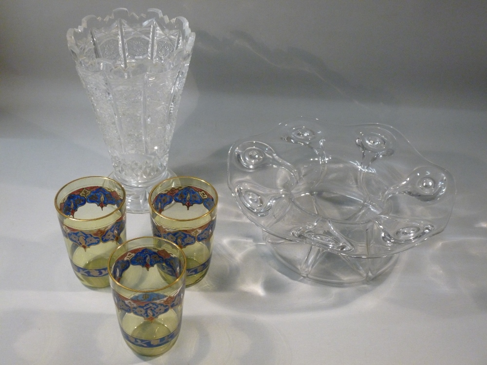 ART NOUVEAU STYLE CLEAR GLASS BOWL WITH FOLD OVER RIM AND TRAILED GLASS DESIGN (H: 10 cm), THREE