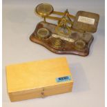 SET OF OLD POSTAGE SCALES WITH 6 WEIGHTS TOGETHER WITH A BOXED SET OF IRWIN SCIENTIFIC WEIGHTS