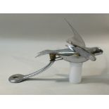 1930'S CHROME PLATED BIRD MASCOT WITH MOVING WINGS BY FLYING MASCOTS LTD OF 199 PICCADILLY W1