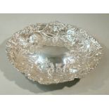 VICTORIAN SILVER FRUIT DISH BY JOHN ALDWINCKLE & THOMAS SLATER, LONDON 1889 (299g)