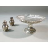 EDWARDIAN SILVER FOOTED BOWL BY HORACE WOODWARD & CO LTD, LONDON 1904 AND A SALT AND PEPPER BY