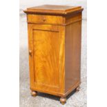 VICTORIAN MAHOGANY PEDESTAL CUPBOARD WITH A DRAWER AND PANELLED DOOR, ON TURNED FEET (93 cm x 126 cm