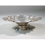 ART NOUVEAU SILVER SWEETMEAT DISH BY RICHARD MARTIN & EBENEZER HALL,SHEFFIELD 1904, L:19.5 cm (183g)