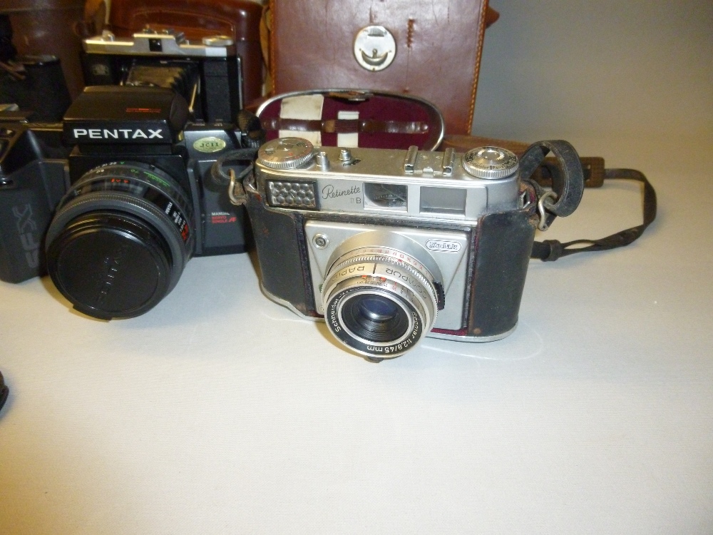 PENTAX SFXN CAMERA BODY WITH CARRYING CASE , A SMC PENTAX-F ZOOM 1:3.5-4.5. 35-70 mm LENS, A SMC - Bild 2 aus 5