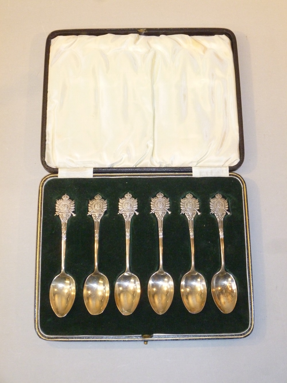 SET OF SIX LONDON RIFLE BRIGADE SPOONS, SHEFFIELD 1935, CASED